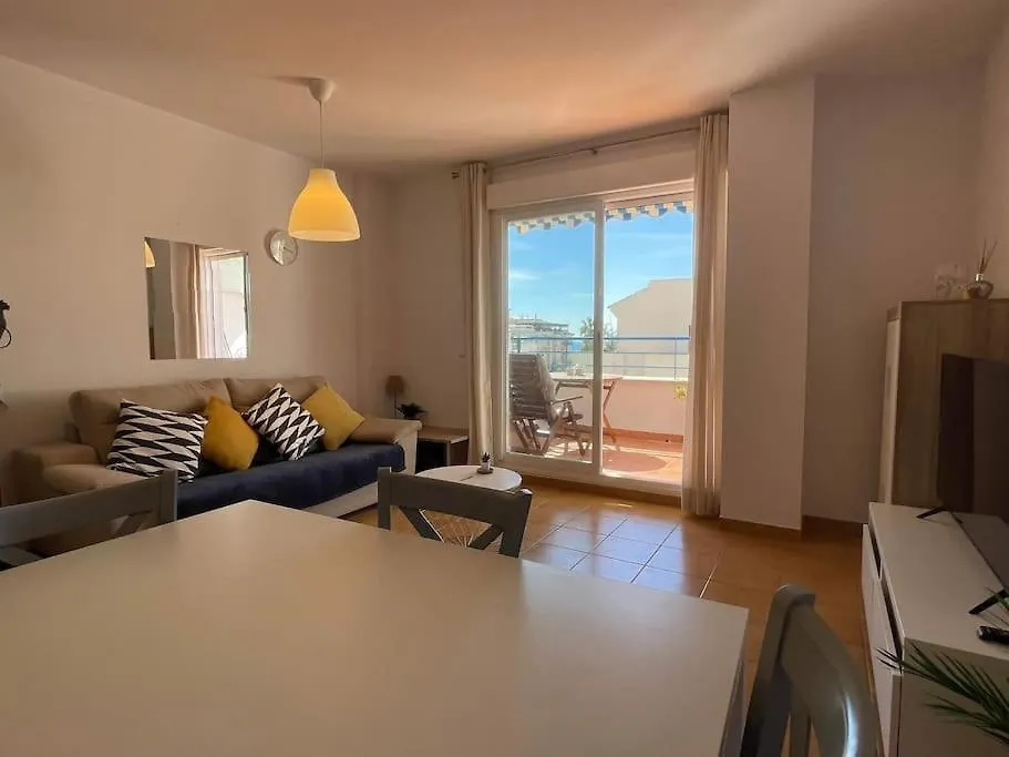 South Facing 1 Bed Apartment, Near Beach contacts